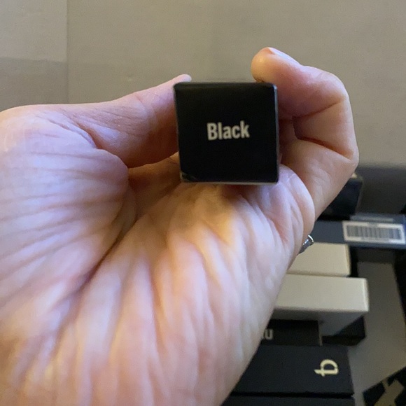 Tori Belle Magnetic Magnetude Mascara - Picture 3 of 3